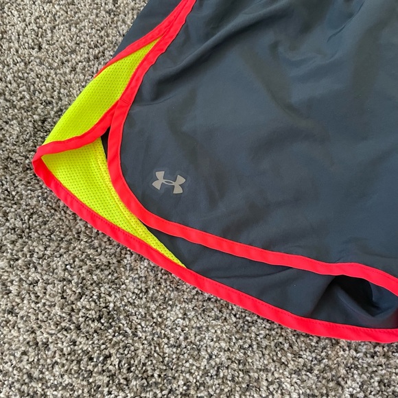 Women’s Under Armour, Semi-Fitted, Size Small, Blue Running Shorts - Picture 2 of 7